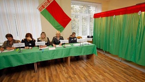 Belarus parlamentinə 110 deputat seçildi