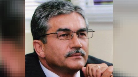 Prezident tanınmış jurnalistə fəxri ad verdi  