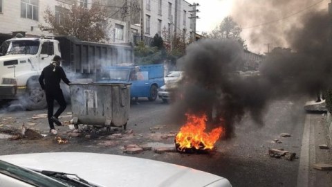 İranda 100-dək etirazçı lider həbs edilib - Onlar edam oluna bilər  