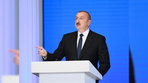 “O vaxt prezident, dövlət katibi, baş nazir o ləl-cavahirat fondunu talan ediblər” - İlham Əliyev