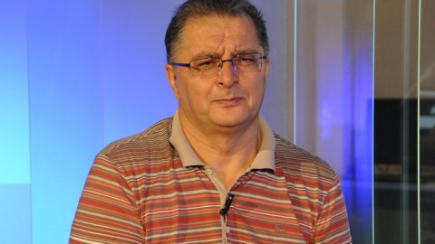 Qadınlar Cümşüd Nuriyevdən üzr istəməyi tələb etdilər: “Qeyrətiniz var idisə...”