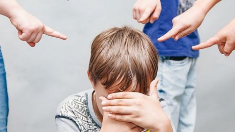 Bütün uşaqların rastlaşdığı problem - Psixoloq: “Bullinqin təməli ailədən başlayır” 