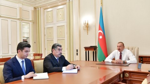 İlham Əliyev: “Mən Prezident kimi ilk dəfə Naftalana gələndə ürəyim ağrıdı”