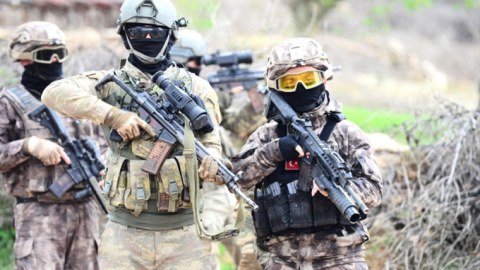 Türkiyə bu ölkəyə xüsusi təyinatlı çıxardı