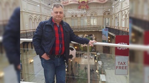 Moskvada yaşayan azərbaycanlı jurnalistdən ETİRAZ - Bayrağımız niyə pomidorun üzərinə vurulur?
