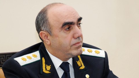 Azərbaycanda prokuror və köməkçisi işdən ÇIXARILDI