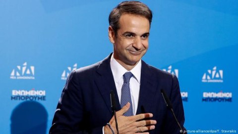 Yunanıstanın baş naziri Türkiyəni HƏDƏLƏDİ