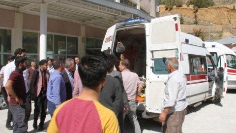 Bakıda məktəbliləri aparan avtobus qəzaya düşdü - Yaralılar var  