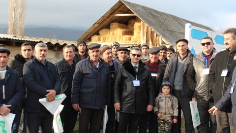 Novruz Aslanovun seçicilərlə görüşü davam edir - FOTOLAR