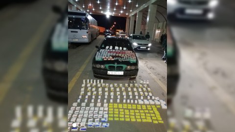 Gömrükdən qanunsuz dərman keçirmək istədilər - Fotolar