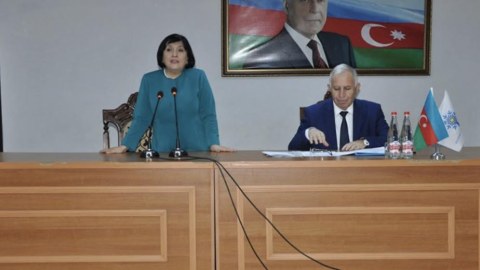 Sahibə Qafarova seçiciləri ilə görüşüb