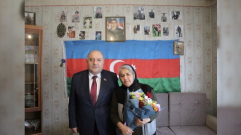 Musa Quliyev şəhid ailələrini ziyarət etdi