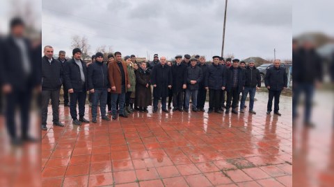 Çingiz Qənizadə qazi seçicisini evində ziyarət edib