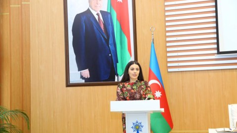 Çindəki azərbaycanlı doktorant: “Çıxış bağlanıb, övladımın virusa yoluxacağından çox qorxuram”
