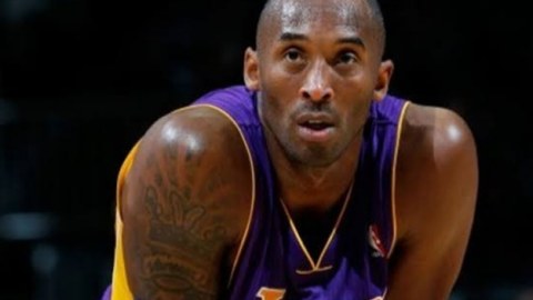 Əfsanəvi basketbolçu helikopter qəzasında ölüb