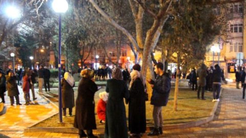 Türkiyədə yenidən zəlzələ oldu: əhali küçələrdə