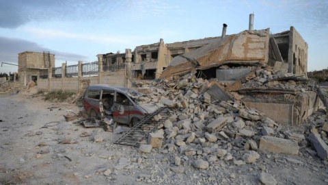 Rusiya aviasiyası xəstəxananı bombaladı: 10 ölü 