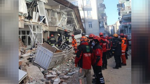 Türkiyənin turizm bölgəsində zəlzələ - 5,5 bal