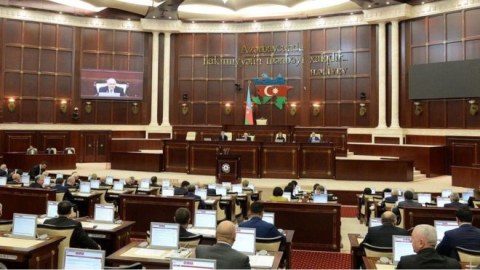 Milli Məclisin şair, yazıçı, rəssam, aktyor, müğənni, “KVN-şik” DEPUTATLARI
