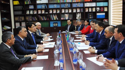 Qazaxıstanlı qonaqlar Azərbaycanın diaspor siyasəti ilə tanış oldu - FOTOLAR