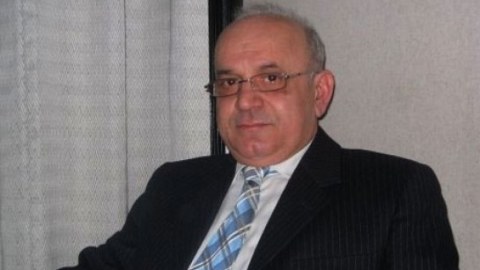 Haqqa qovuşan haqq carçısı, Mirzə Xəzər