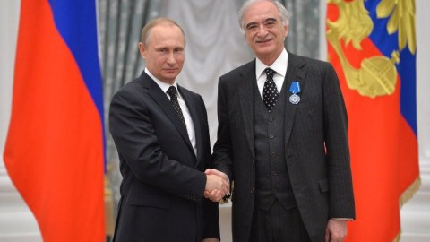 Putin Polad Bülbüloğlunu təbrik etdi