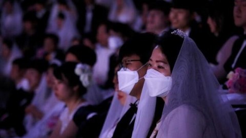 3 min cütlük maskada toy etdi – koronavirusa görə 