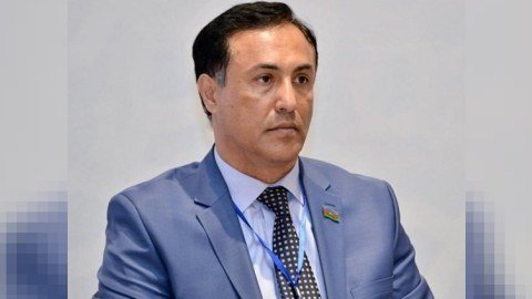 Elman Nəsirov: “Seçkidə kişilər növbələrini qadınlara verirdi ki, hava soyuqdur”