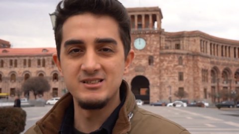 İrəvanda Xocalı soyqırımı ilə bağlı sorğu - Türk bloqqer Ermənistanda+Video