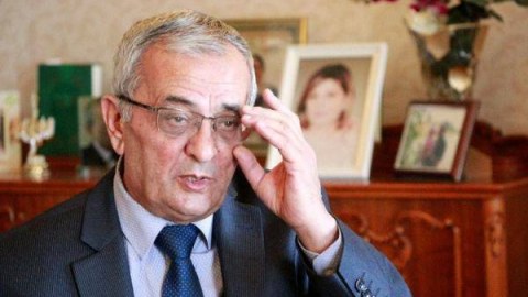 İsgəndər Həmidovun həkimi ümidsiz danışdı: “Səhhəti çox kritikdir”