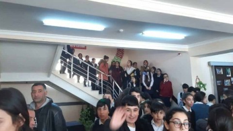 Valideynlər məktəb direktorunu qovdu - İşə nazirlik qarışdı