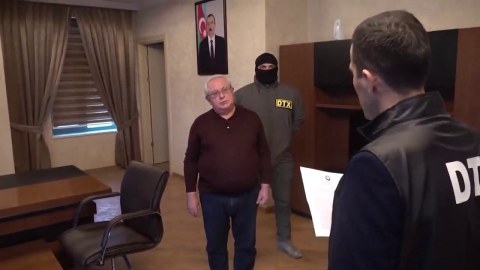 DTX-nın saxladığı sabiq icra başçısı və onunla birgə tutulan şəxslər məhkəmə  QARŞISINDA 