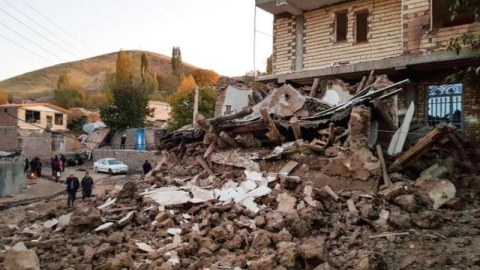 İranda zəlzələdə xəsarət alanların sayı 75-ə çatıb