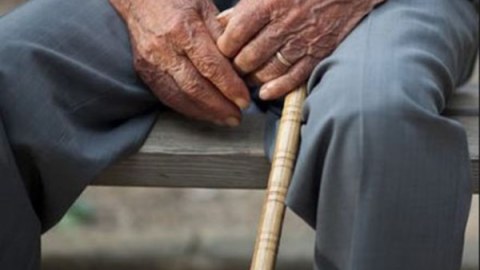 Bakıda qanlı olay: 83 yaşlı kişi arvadını bıçaqladı