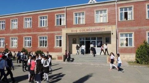 Məktəblərdə tədris müddəti dəyişə bilər? - QƏRAR