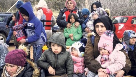 76 mindən çox qaçqın Türkiyədən Avropaya keçdi