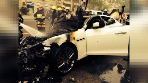 Bakıda “Maserati” yandı