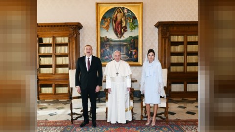 Roma Papasını heyrətləndirən siyasət - Vatikan rəhbəri niyə Azərbaycanla fəxr etdiyini deyib?