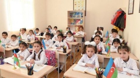 Məktəblərin bağlanma müddəti uzadıla bilər - RƏSMİ