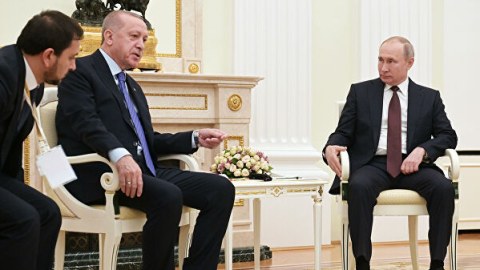 “Bahar qalxanı” yoxsa, “Baharın yüzbeşinci anı”?