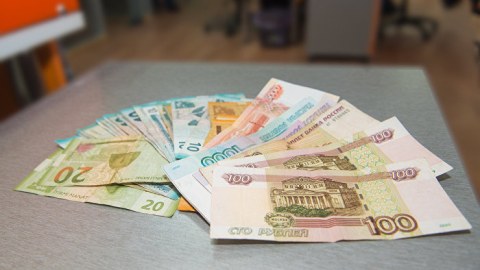 Rublun ucuzlaşması qeyri-neft sektorumuz üçün arzuolunmazdır” - İqtisadçı