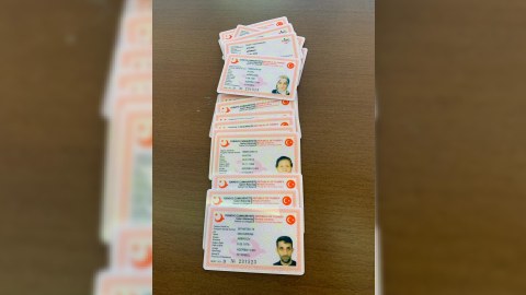 Türkiyədə qeyri-qanuni məskunlaşmış soydaşlarımıza vəsiqələr təqdim olunub - FOTO