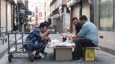 Türkiyədə qanunsuz yaşayan azərbaycanlılar Dövlət Komitəsinə minnətdarlıq etdilər