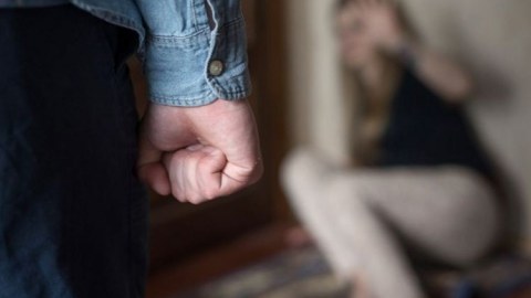 Şəmkirdə 38 yaşlı qadın döyüldü