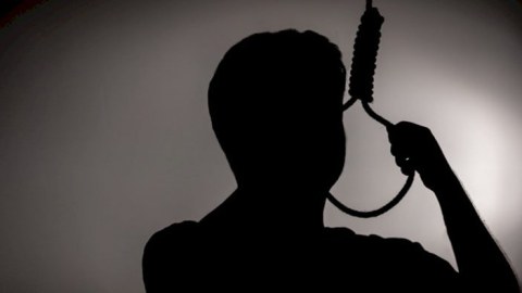 Astarada 28 yaşlı gənc özünü asıb