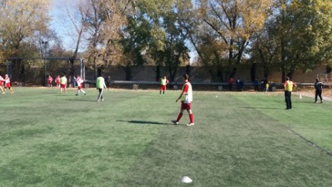 Moskvada 10 yaşlı uşaq futbol oynadığı vaxt güllələndi