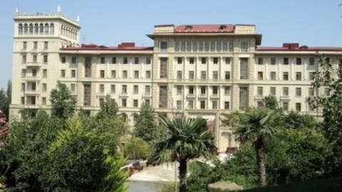 Azərbaycanda YENİ QADAĞALAR: küçəyə çıxmaq məhdudlaşdırıldı