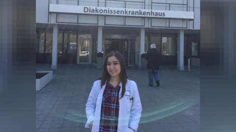 “Öz ayağı ilə gələn xəstə az sonra süni nəfəs aparatına qoşulur” -  Almaniyadakı Azərbaycanlı həkimdən HƏYƏCAN TƏBİLİ