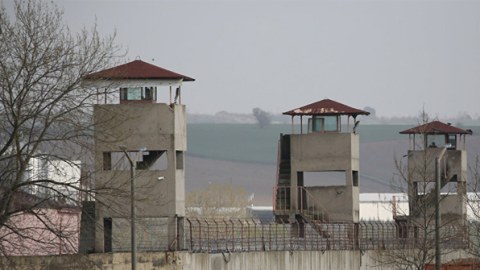 Çadda həbsxanada 44 dustağın meyiti aşkarlandı