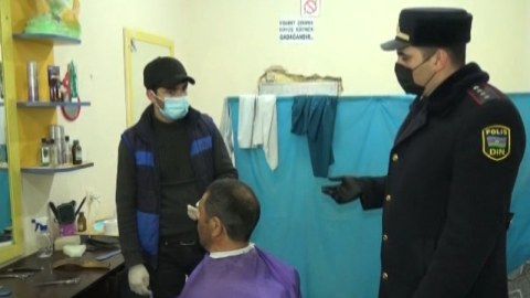 Karantin kişilərə problem yaradıb - Baş redaktor saçını müavininə qırxdırdı, deputatla partiya sədri isə uzadacaq...